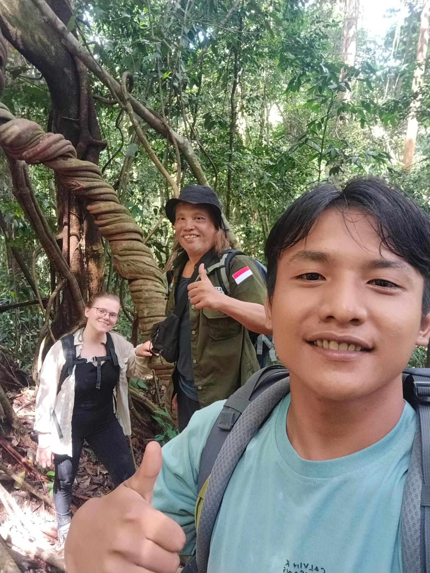 Jhony'S Backpacker-Guest House Only Stay Here Book Treking With Us Bukit Lawang Exterior photo