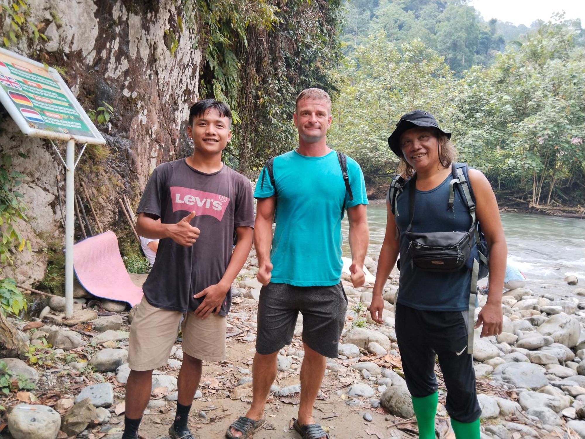 Jhony'S Backpacker-Guest House Only Stay Here Book Treking With Us Bukit Lawang Exterior photo