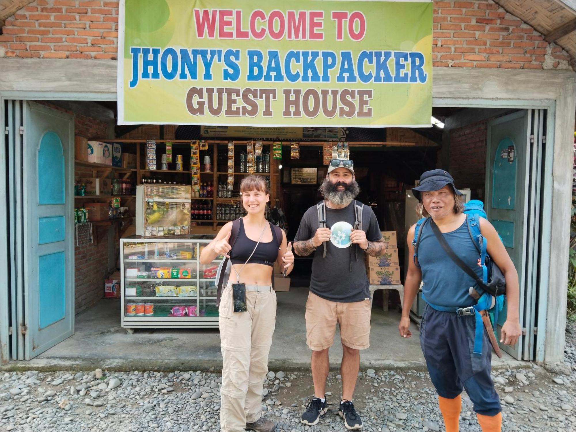 Jhony'S Backpacker-Guest House Only Stay Here Book Treking With Us Bukit Lawang Exterior photo