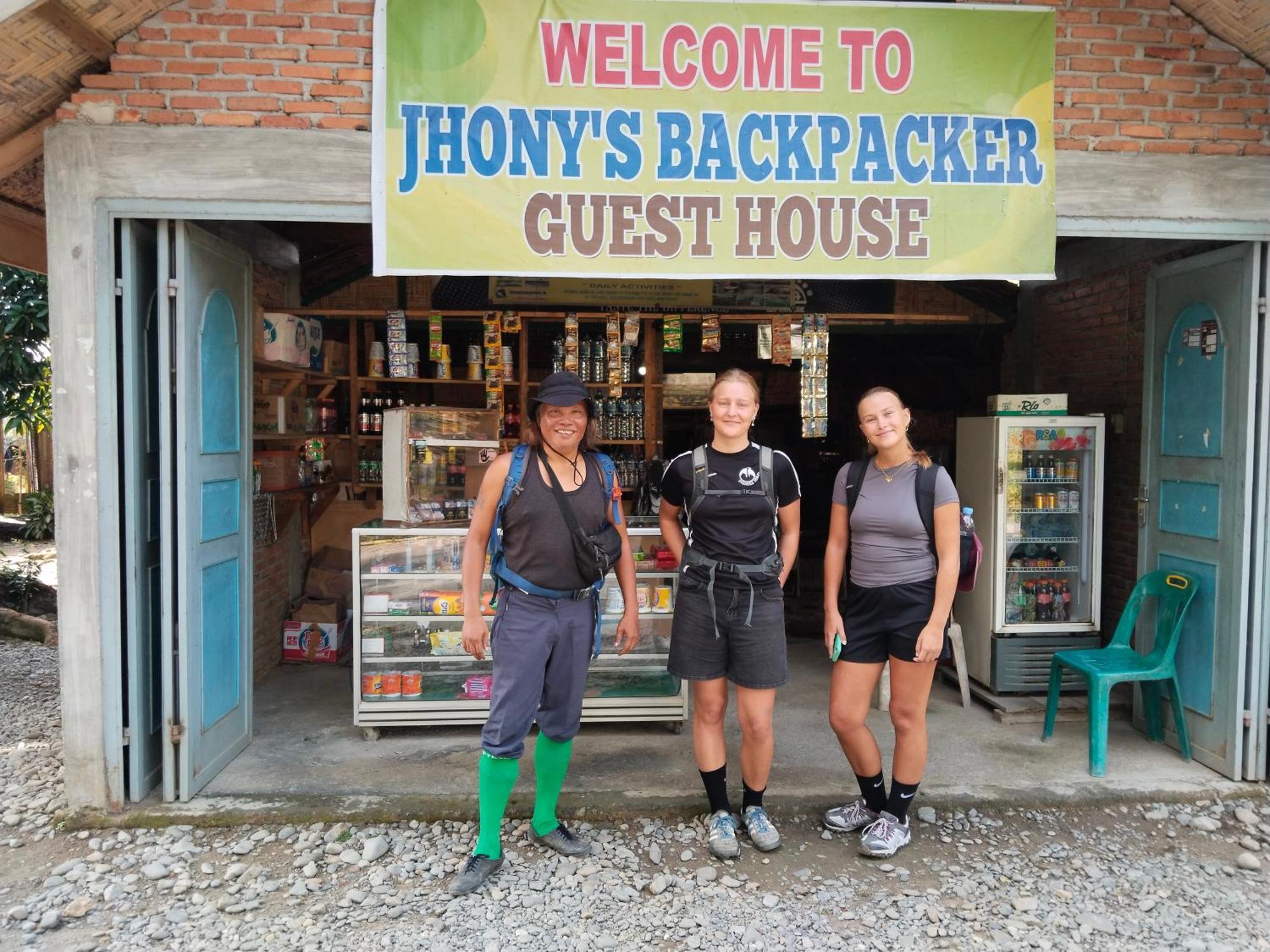 Jhony'S Backpacker-Guest House Only Stay Here Book Treking With Us Bukit Lawang Exterior photo